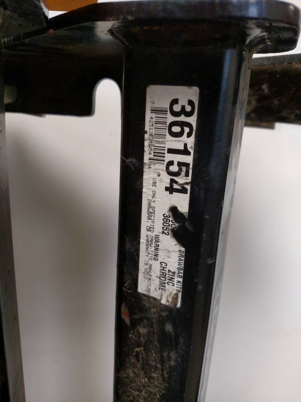 lot 556 image: (3) Draw-Tite 36154 Trailer Hitches...