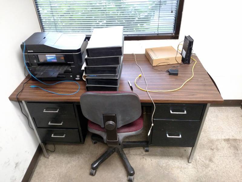 lot 561 image: (2) Desks, Computer, Printer, & Cad...