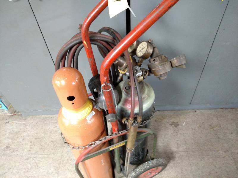 lot 24 image: OxyAcetylene Torch with Gauges, Ta...