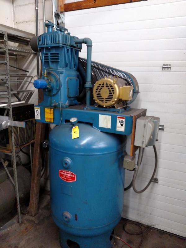 lot 16 image: Quincy 7 15 hp. Air Compressor, 22...