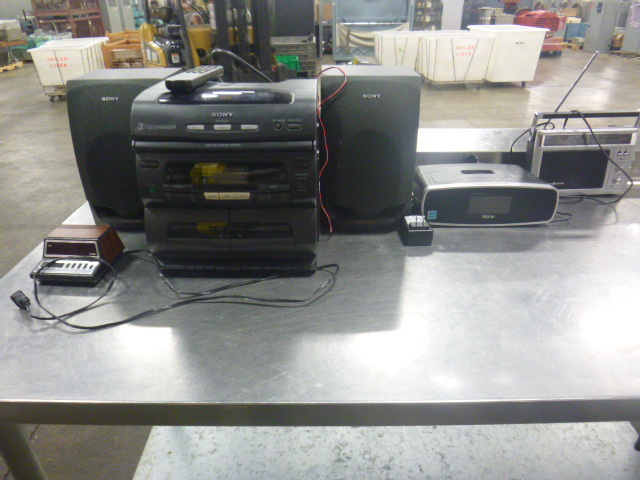 lot 34 image: Miscellaneous Electronics
