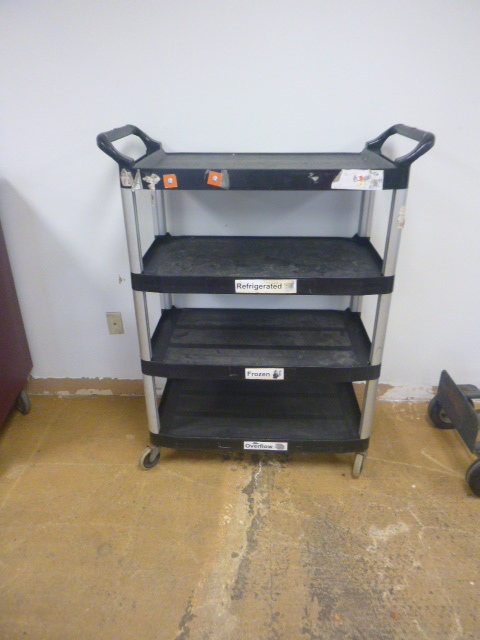 lot 50 image: Rubbermaid Utility Cart