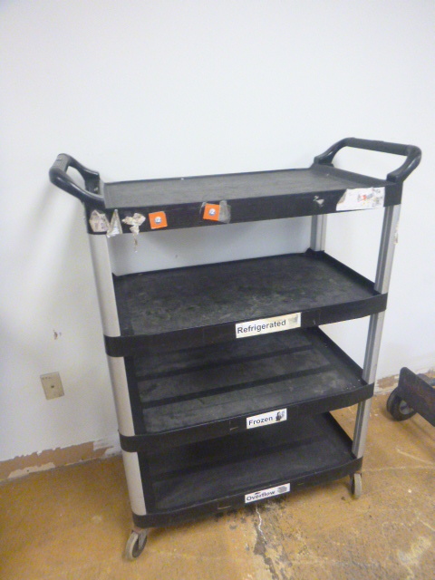 lot 52 image: Rubbermaid Utility Cart
