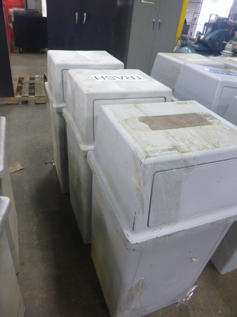 lot 59 image: 3 Garbage Cans