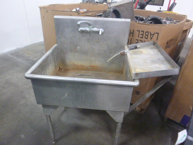 lot 65 image: 1 Bay Stainless Steel Sink