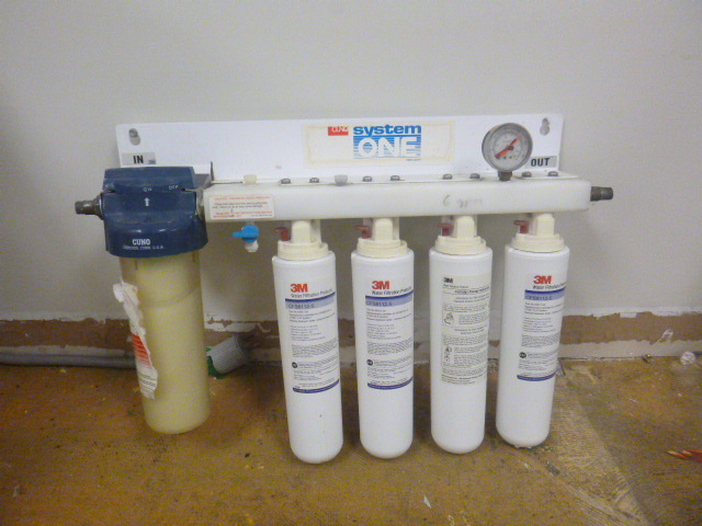 lot 73 image: System One Water Filter System
