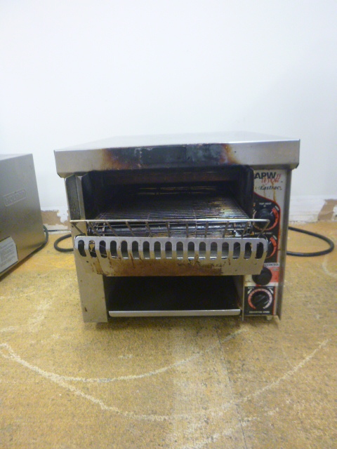 lot 77 image: APW Wyott Toaster