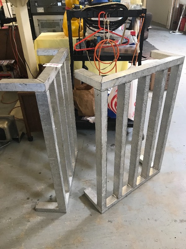 2 ALUMINUM STANDS