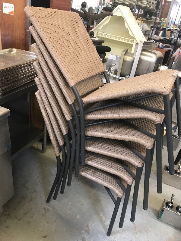 6 STACKING PATIO CHAIRS