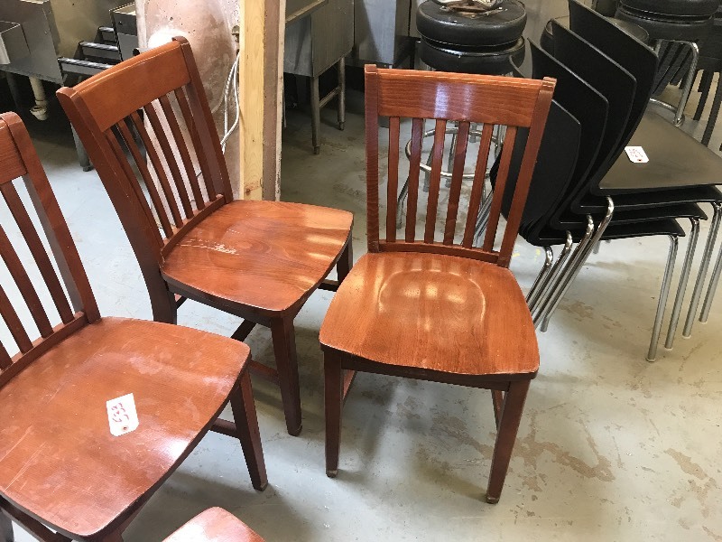 4 WOODEN DINING CHAIRS