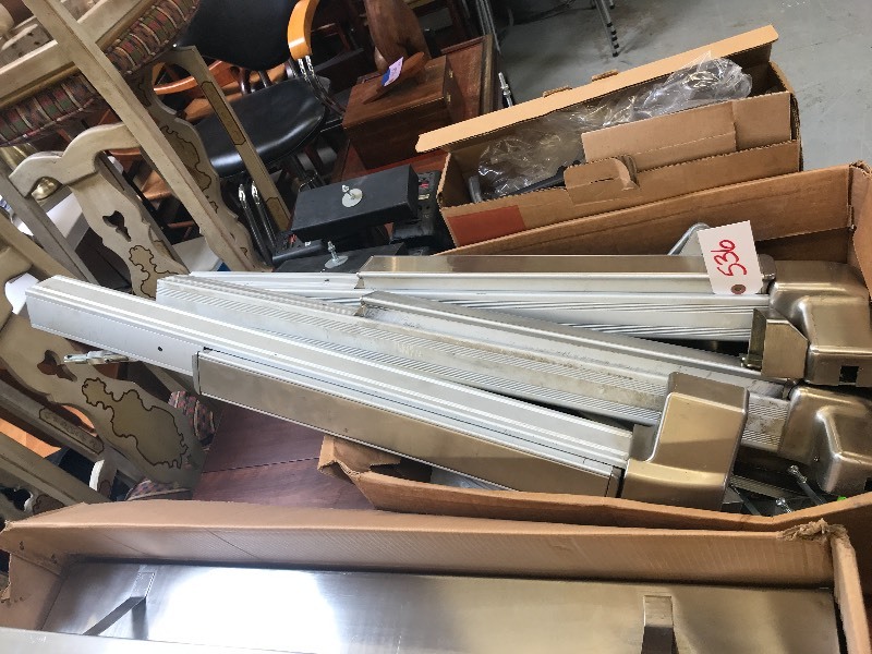 COMMERCIAL DOOR HARDWARE