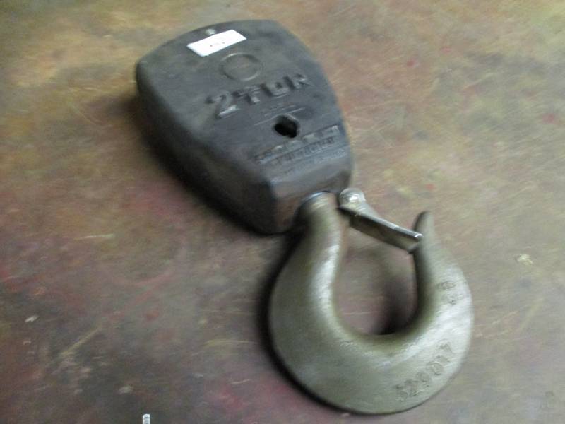 Pulley with Hook
