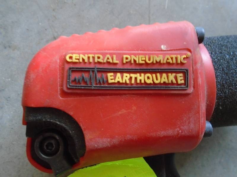 lot 21 image: Impact Wrench