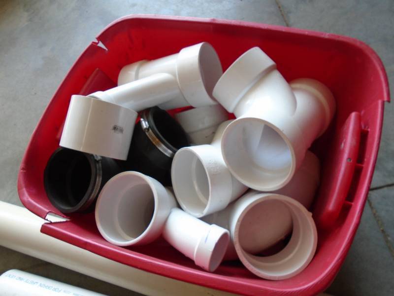 lot 20 image: Pipe and Fittings