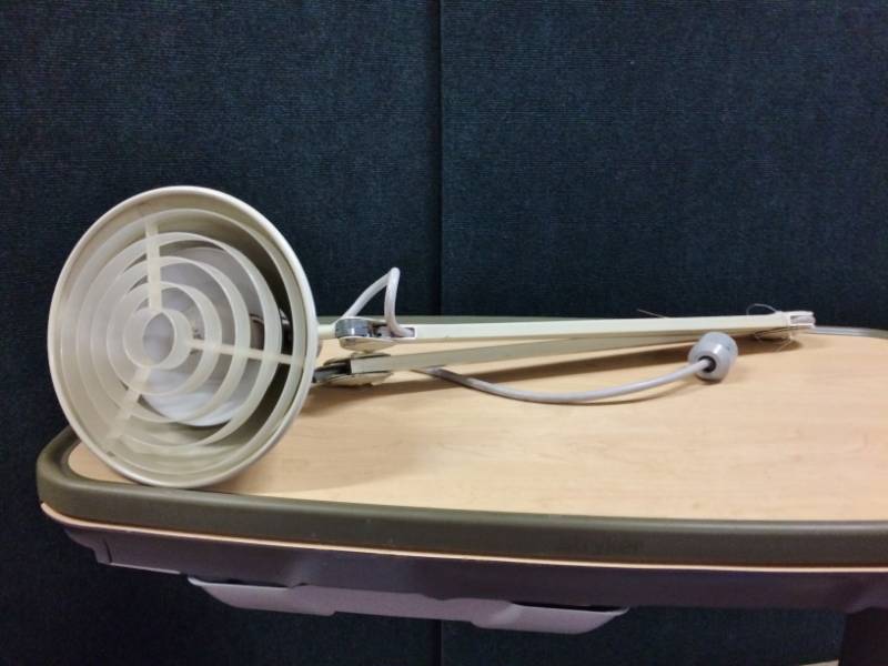 lot 10 image: Vista Lighting VE 340 Exam Light Wall Mount Adjustable Surgical Light - Excellent Working Condition