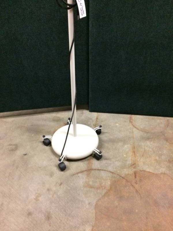 lot 12 image: Used One Just Sold On Ebay $275 Ritter Midmark Medical Halogen 35 Exam Light FlexibleGooseneck Floor Lamp Stand - This One Is Mobile Too - Excellent Working Condition