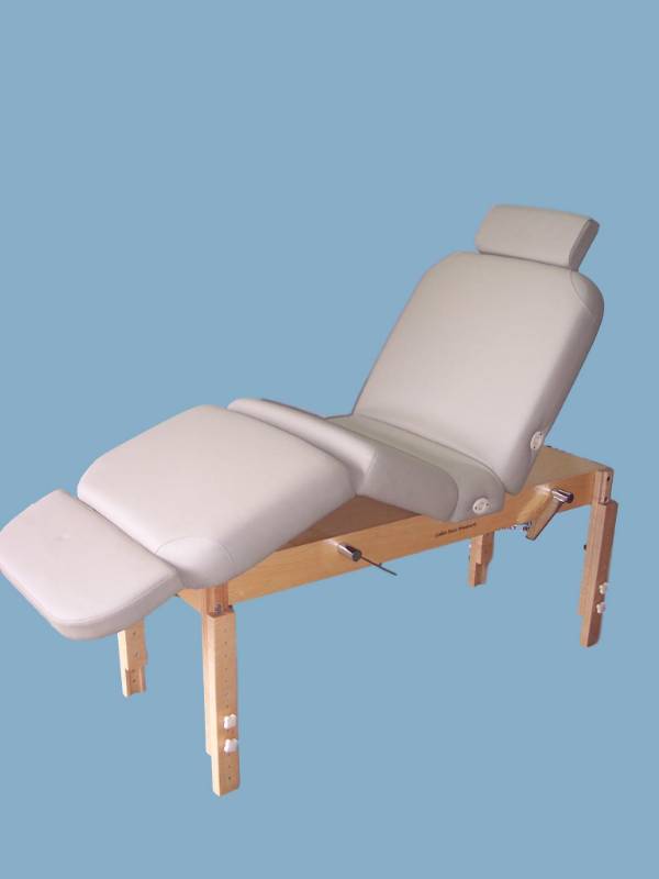 lot 3 image: MSRP $1200 High Quality Golden Ratio Salon Spa Oak Chiropractic Treatment Therapy Massage Table Manually Adjustable Bed With Full Footrests - Excellent Condition