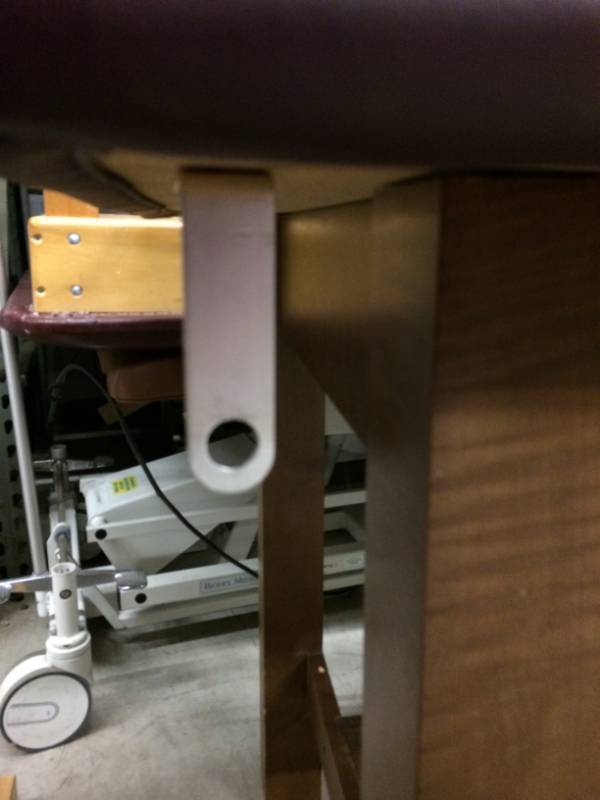 lot 6 image: Generic Physical Therapy  Treatment Table - Excellent Condition
