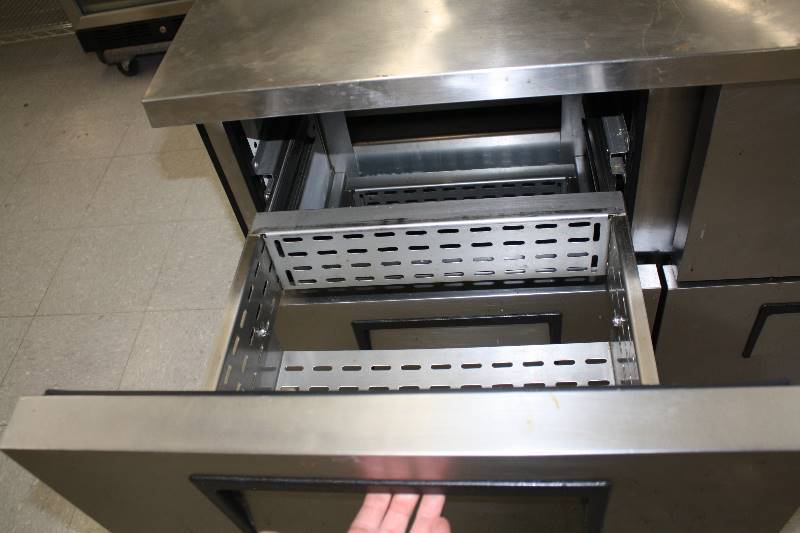 lot 23 image: True 48in. Refrigerated Prep Table on Wheels, Model TSSU-48-12D-4, 115V, Runs-Cools
