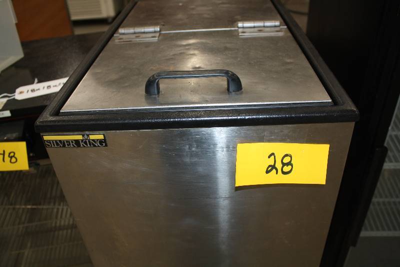lot 28 image: Silver King Freezer on Wheels, Model SKFS2-C1, 115V, 14.5x24x37, Run-Freezes