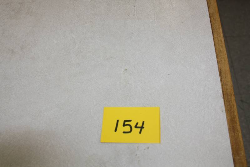 lot 154 image: Table30x30x30