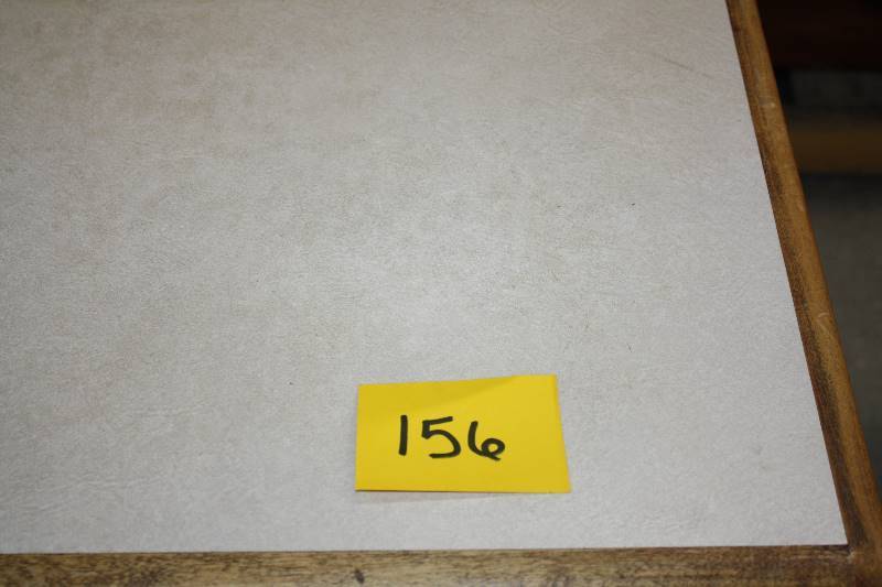 lot 156 image: Table30x30x30