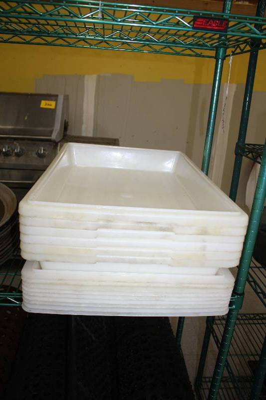 lot 204 image: Platic Containers and Lids