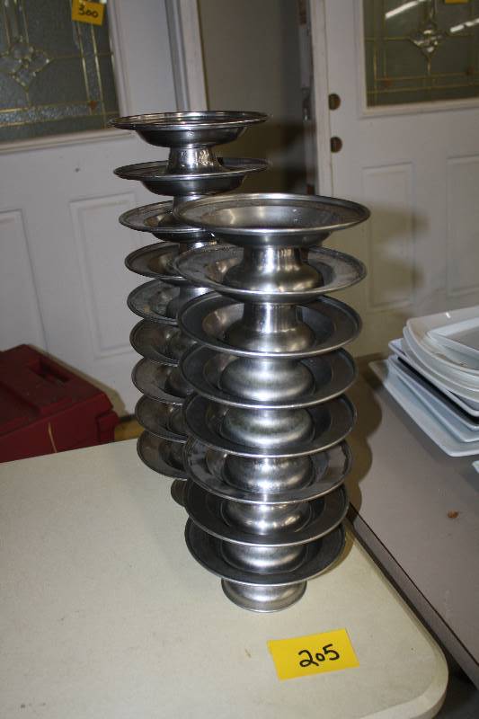 lot 205 image: Serving Stands