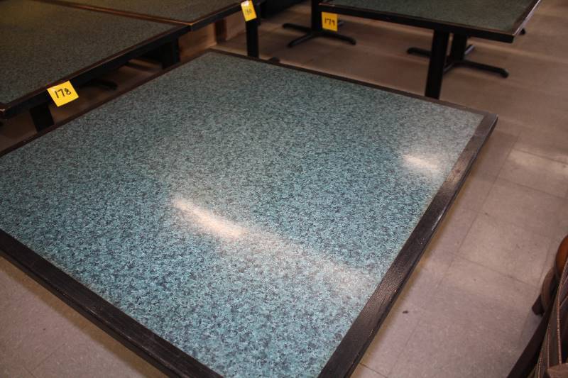 lot 177 image: Table