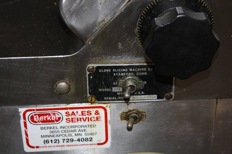 lot 60 image: Globe Slicer