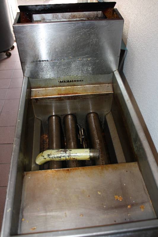 lot 61 image: Fryer