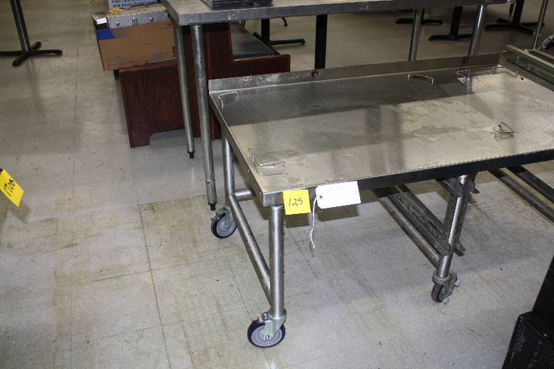 lot 125 image: Stainless Steel Utility Table52x30x25
