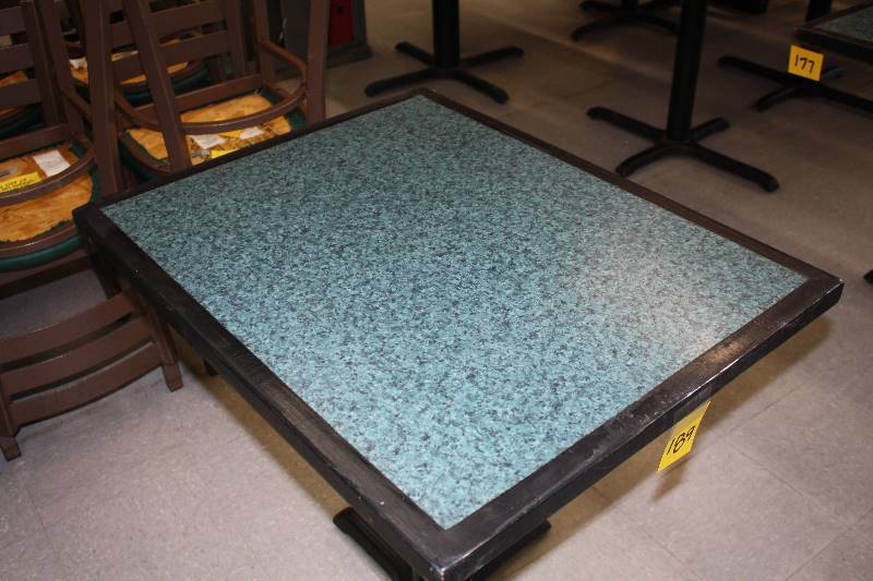 lot 189 image: Table