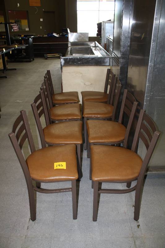 lot 195 image: Tan Plymold Chairs