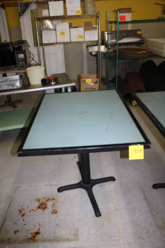 lot 170A image: Table