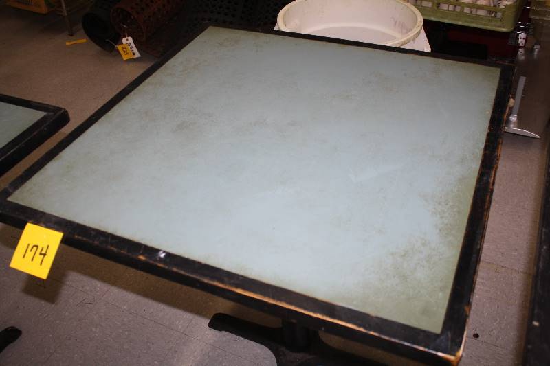 lot 174 image: Table