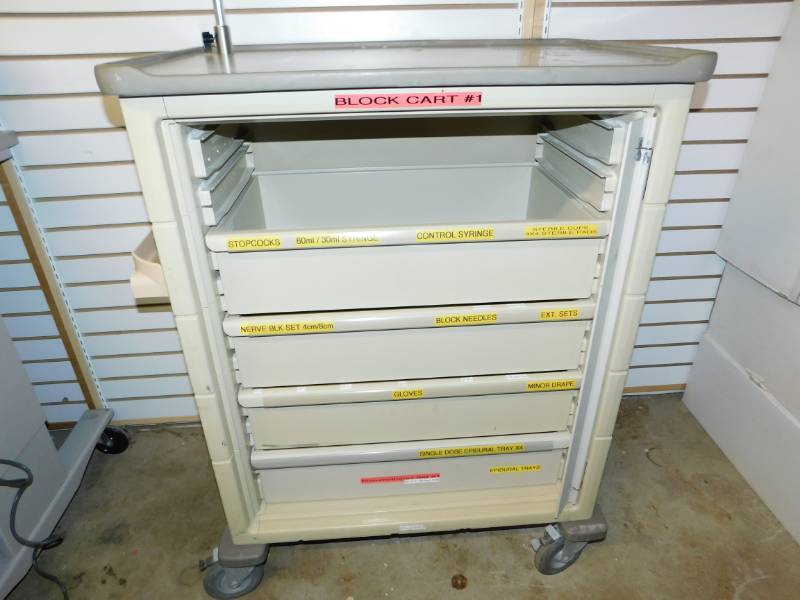 lot 15 image: Milcare Medical Supply Crash Cart On Wheels
