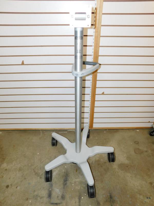 lot 20 image: Polymount GCX Patient Monitor Rolling Stand Cart On Five Casters