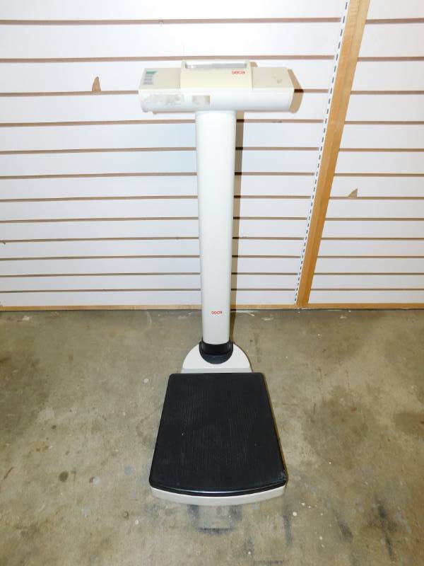lot 26 image: Seca Scale
