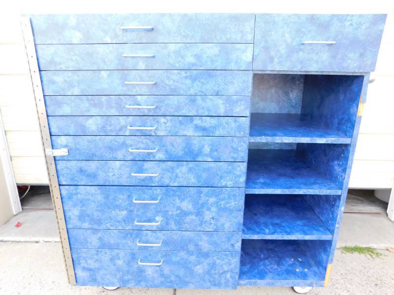 lot 56 image: Medical Supplies & Prescription Drugs Cart On Wheels