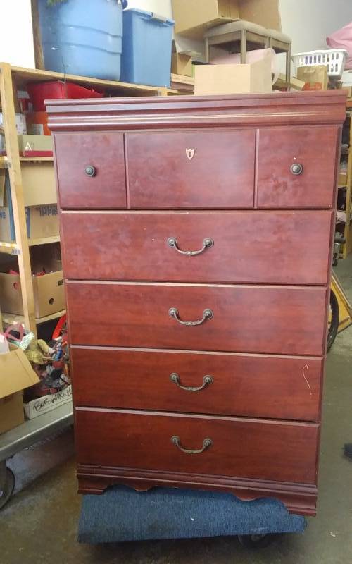 lot 5 image: 5 Drawer Chest 35x16x54