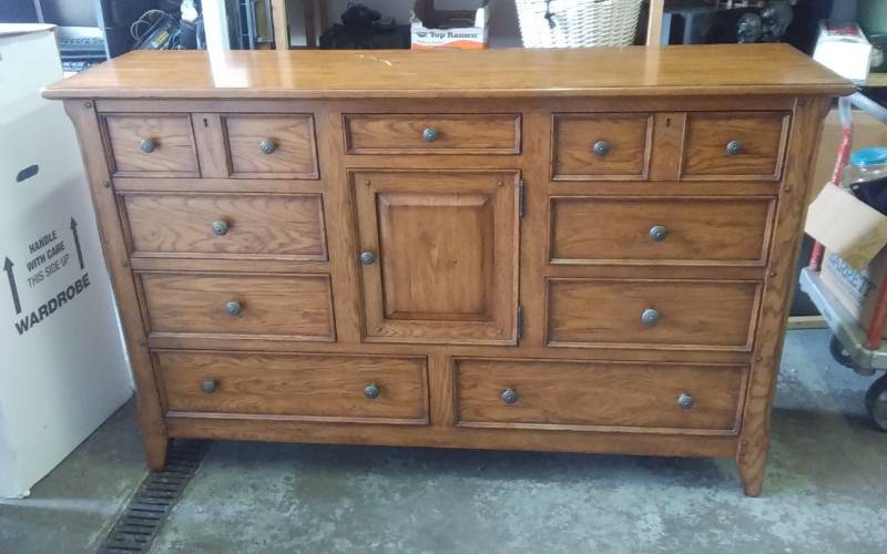 lot 10 image: 9 Drawer & 1 Door Dresser By Thomasville (Matches Lot 9) 70x19x44