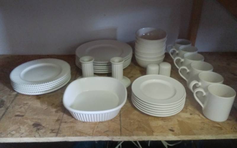lot 17 image: Set Of Dansk White Dishes For 6 Nice