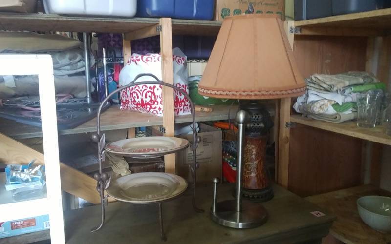 lot 20 image: 2-Tier Server, Stainless Steel Paper Towel Holder & Fancy Lamp With Shade
