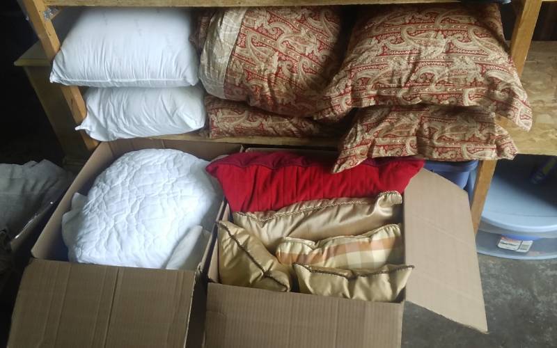 lot 23 image: Lot Of King Size Bedding Ensemble, Quilt With Duvet, Pillows, Covers, Throw Pillows, Nice Lot Of Bath Towels