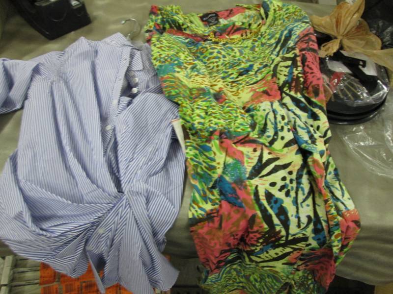 lot 5 image: 18W Womens Loose fit Pants, Size 1...