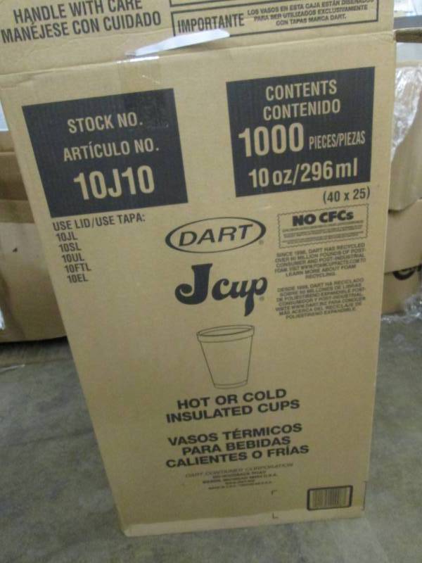 lot 32 image: Dart J Cup 10 oz Hot or Cold Insula...