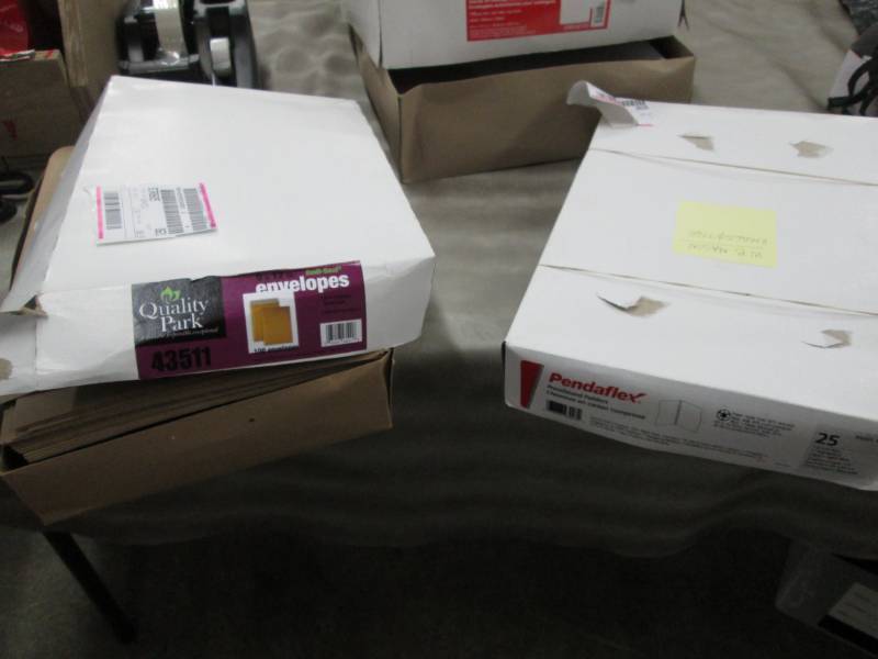lot 34 image: Universal Catalog Envelopes, 9x12 R...