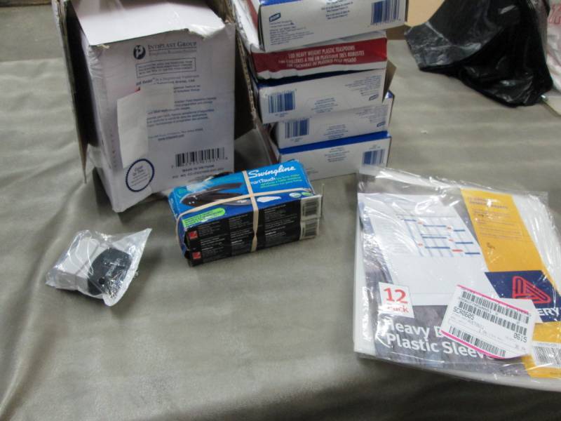 lot 56 image: Food Storage Bags 6x3x15- 1000 ct, ...