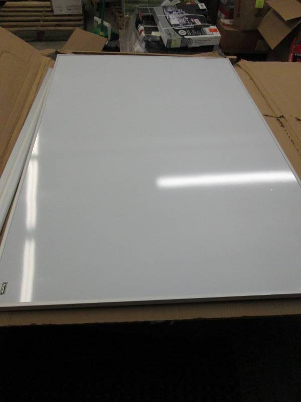 lot 59 image: Quartet Magnetic Dry Erase Board 31...